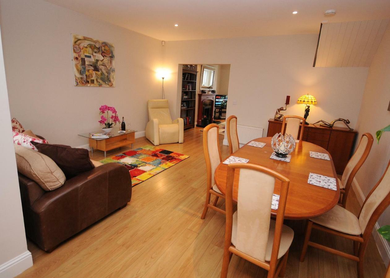 5 College Crescent Daire Galway Dış mekan fotoğraf